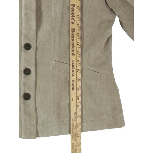 Chicos Faux Suede Jacket Size 1 Medium Tan Soft Button Placket Faux Pockets READ - Picture 7 of 11